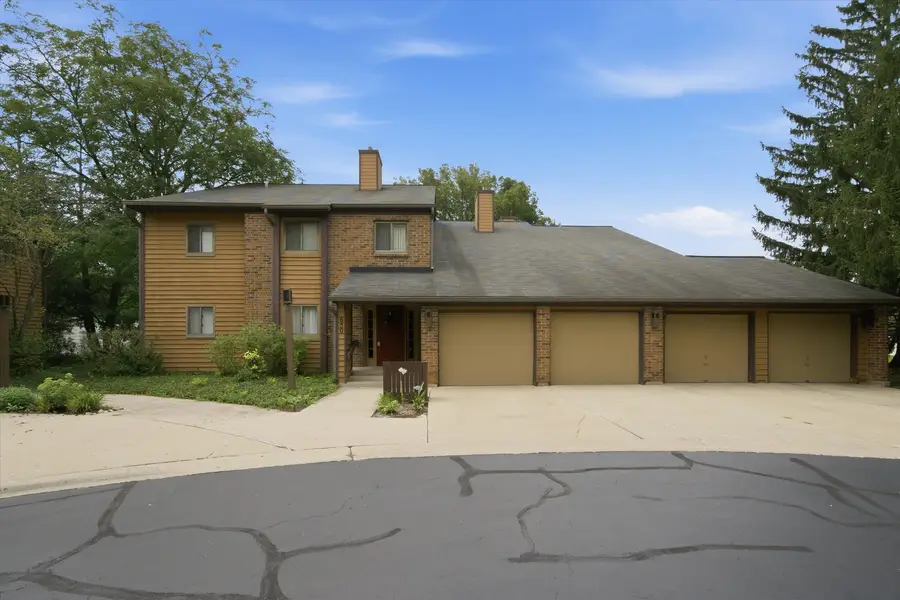 650 Waverly Drive #D, Elgin, IL 60120 - #2