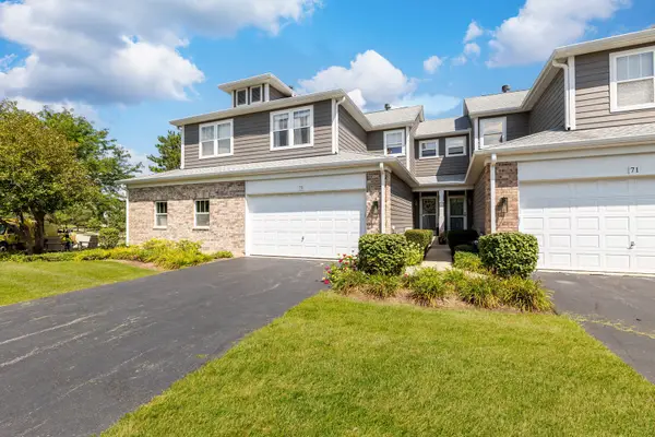 73 Woodview Drive, Glen Ellyn, IL 60137