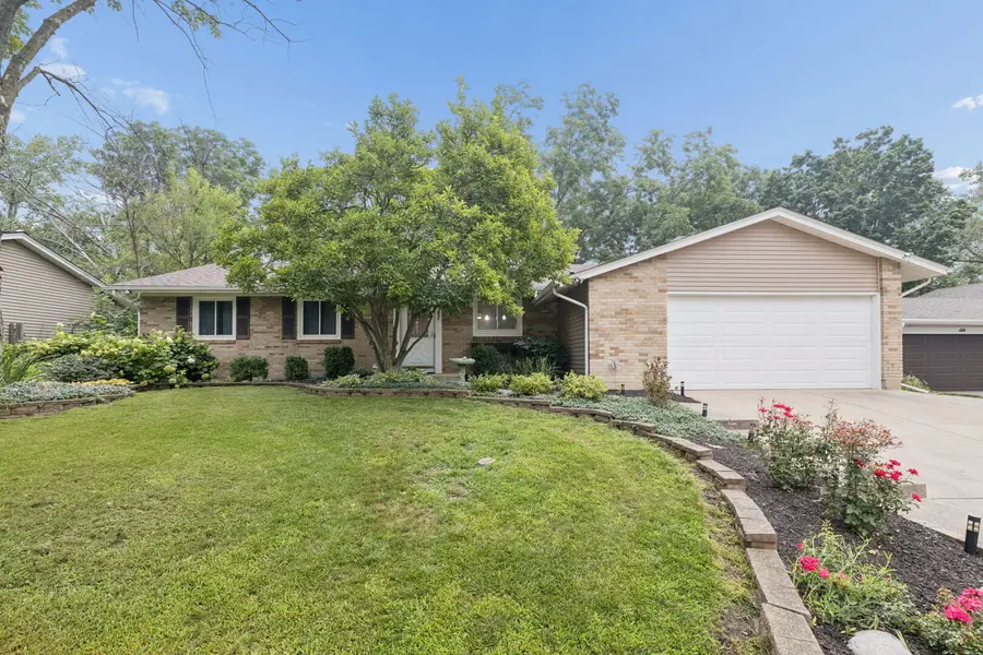 702 N Pinecrest Road, Bolingbrook, IL 60440 - #2