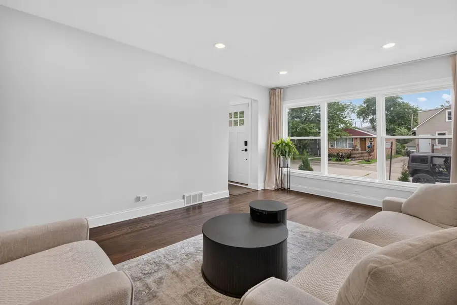 11120 S Albany Avenue, Chicago, IL 60655 - #3