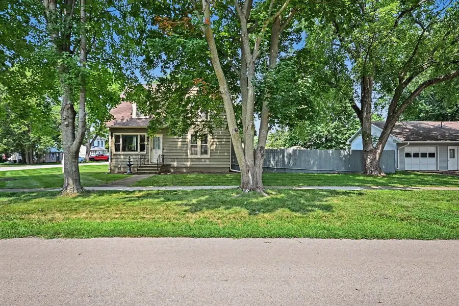 330 Pleasant Street, Sheridan, IL 60551 - #2