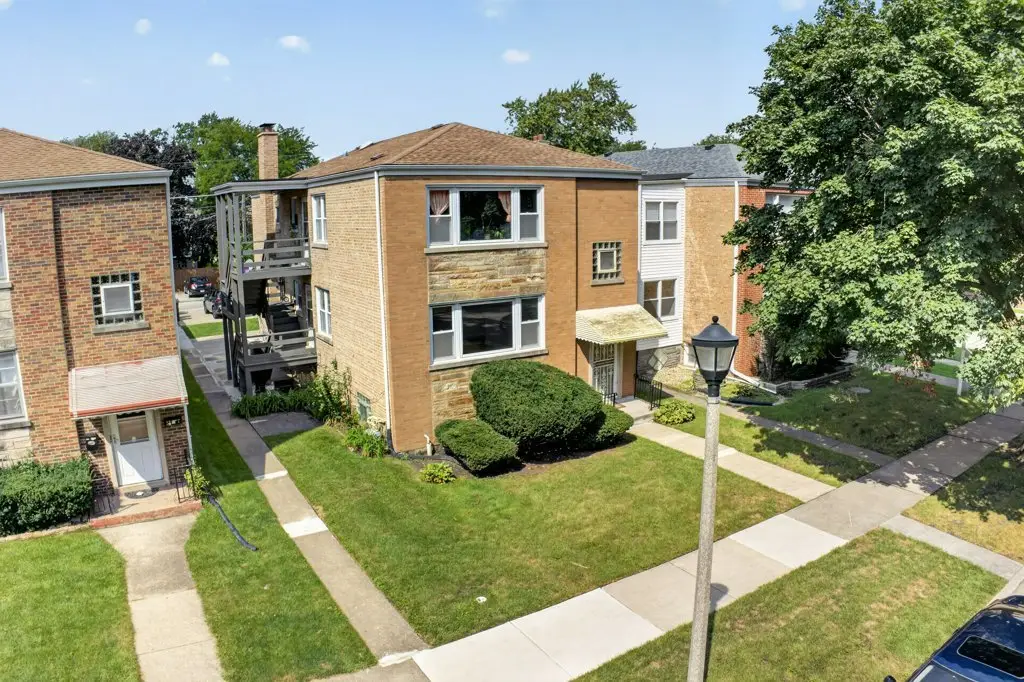 8152 Knox Avenue, Skokie, IL 60076 - #1