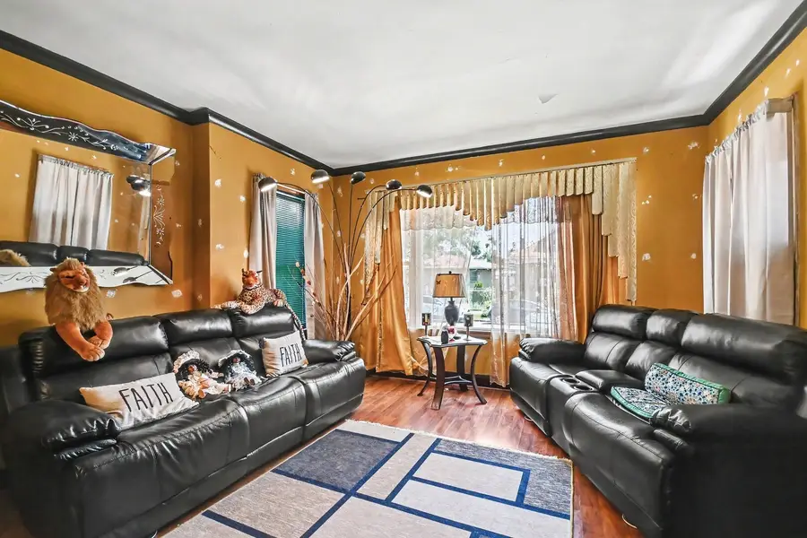 5710 S Washtenaw Avenue, Chicago, IL 60629 - #2