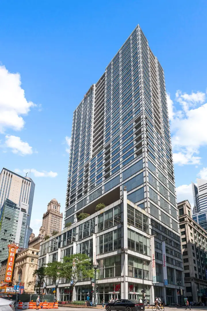 8 E Randolph Street #3202, Chicago, IL 60601 - #1