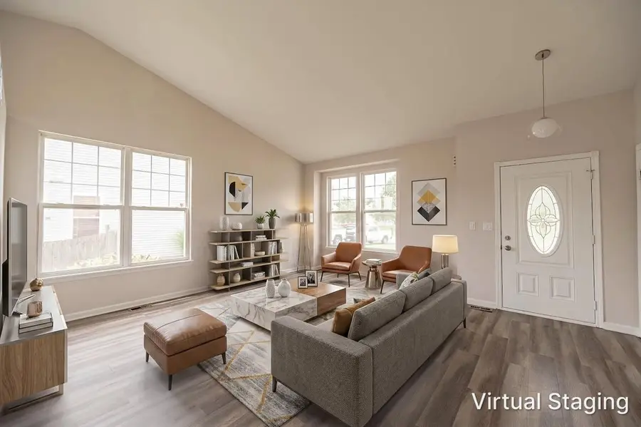 636 Hamilton Lane, North Aurora, IL 60542 - #3