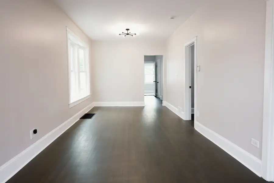 7615 S Champlain Avenue S, Chicago, IL 60619 - #2