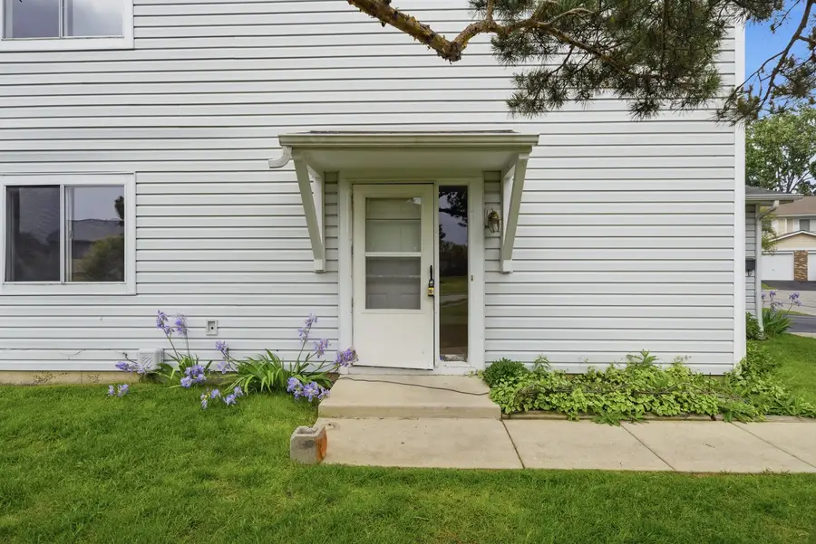 527 Alton Court, Carol Stream, IL 60188 - #3