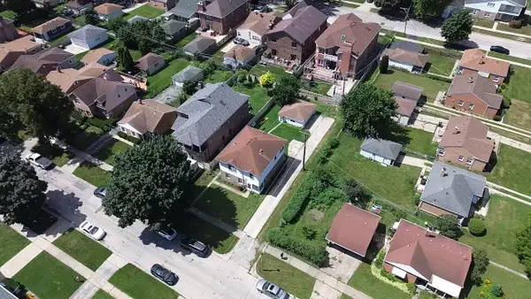 8336 Mango Avenue, Morton Grove, IL 60053