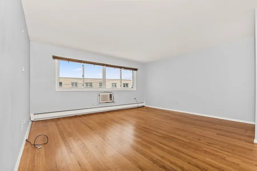 8203 Niles Center Road #3C, Skokie, IL 60077 - #2