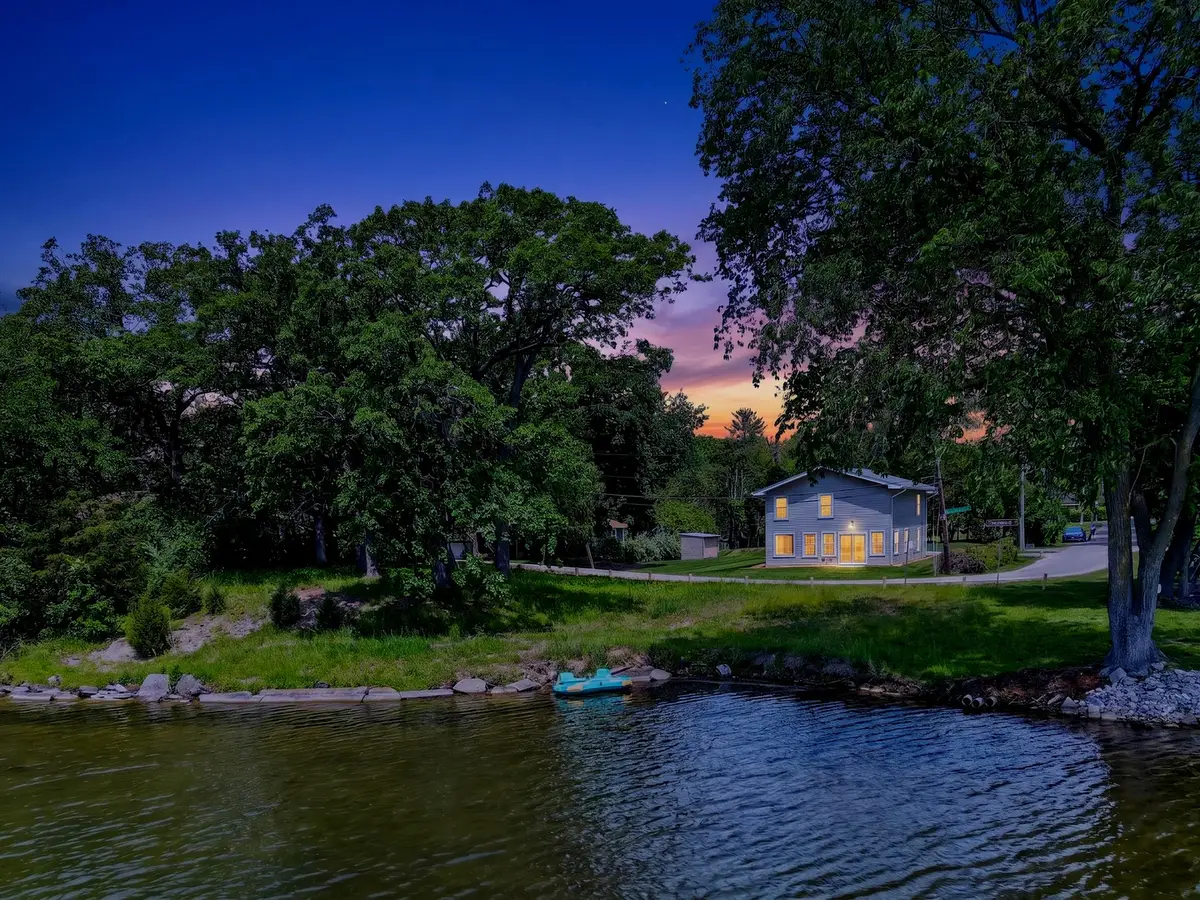 172 E Lakeview Avenue, Round Lake Beach, IL 60073 - #1