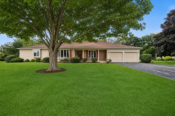 3715 Live Oak Road, Crystal Lake, IL 60012