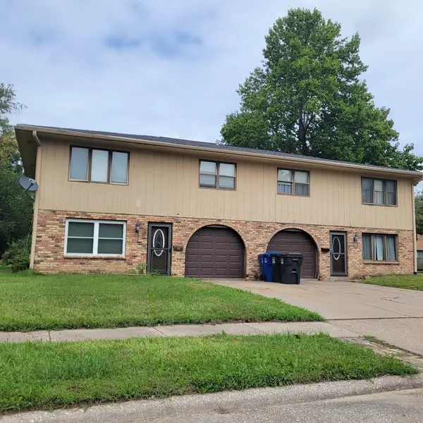 315 - 317 30th Avenue Court, Moline, IL 61265