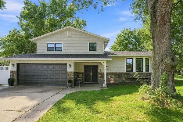 3734 Lorton Avenue, Davenport, IA 52807
