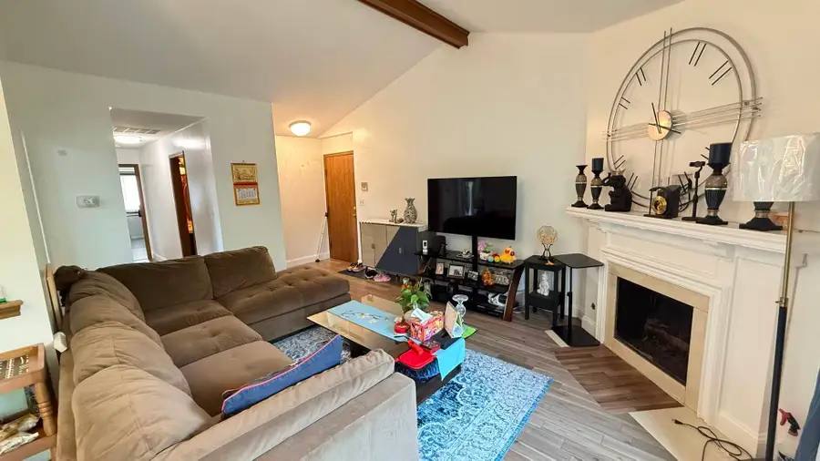 200 Brookside Lane #D, Willowbrook, IL 60527 - #2