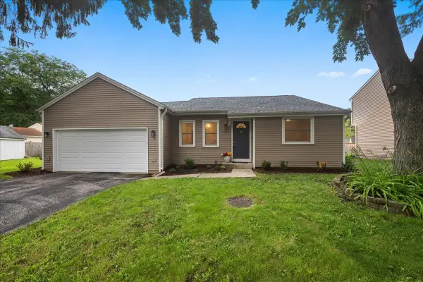 2690 Crosscreek Court, Aurora, IL 60502
