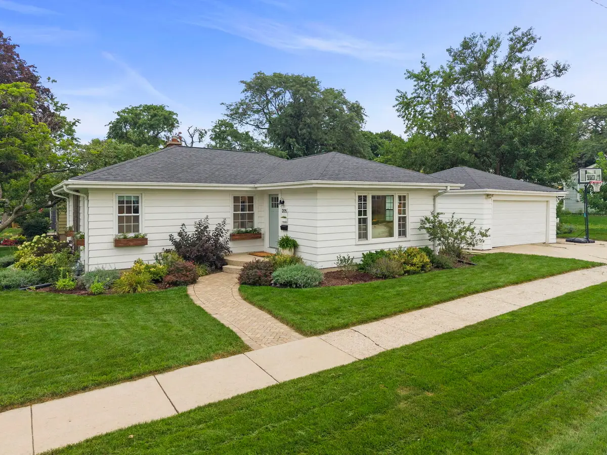 1205 E Evergreen Street, Wheaton, IL 60187 - #1