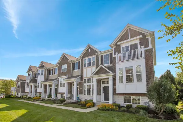 2937 Madison Drive, Naperville, IL 60564