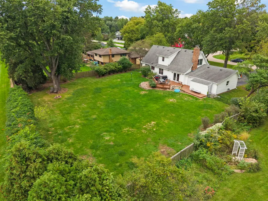 5N104 Meadow Drive, Saint Charles, IL 60175 - #2
