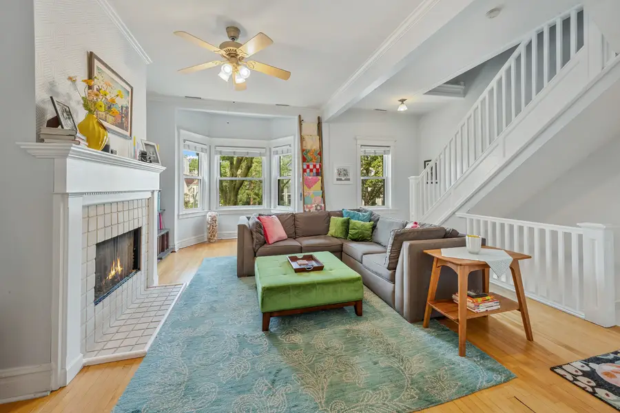 3719 N Janssen Avenue, Chicago, IL 60613 - #2