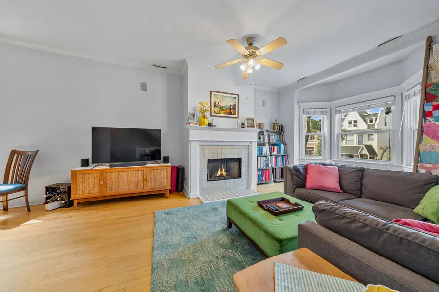 3719 N Janssen Avenue, Chicago, IL 60613 - #3