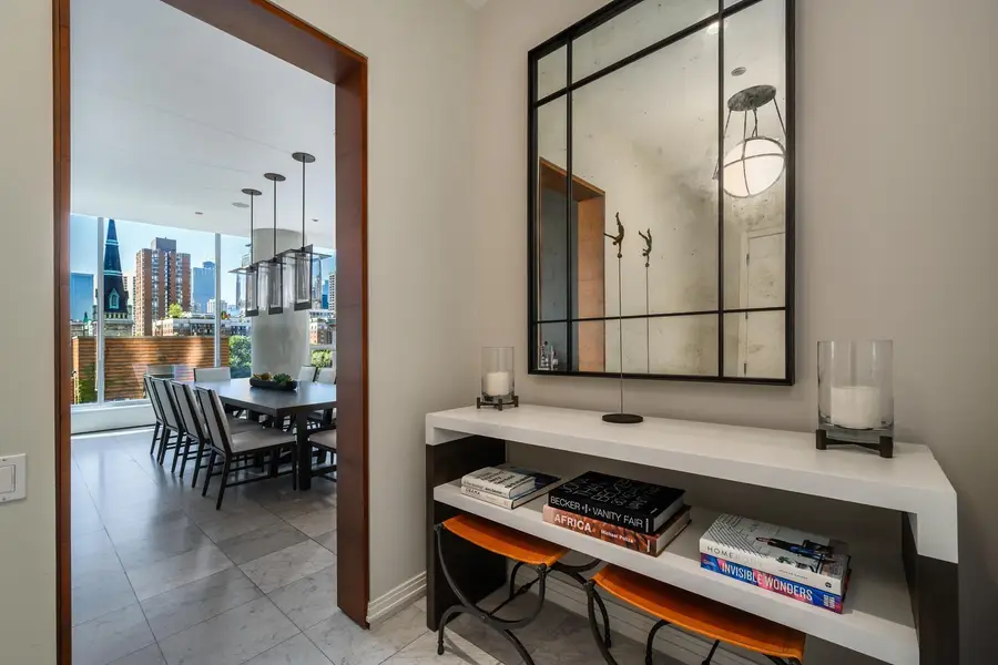 30 W Oak Street #7B, Chicago, IL 60610 - #2