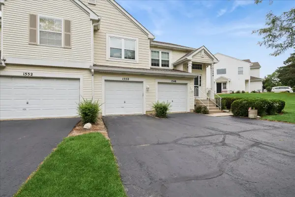 1550 Meadowsedge Lane #1550, Carpentersville, IL 60110