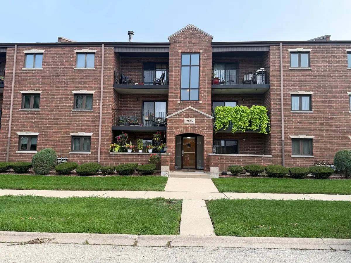 7935 W 90th Street #1A, Hickory Hills, IL 60457 - #1