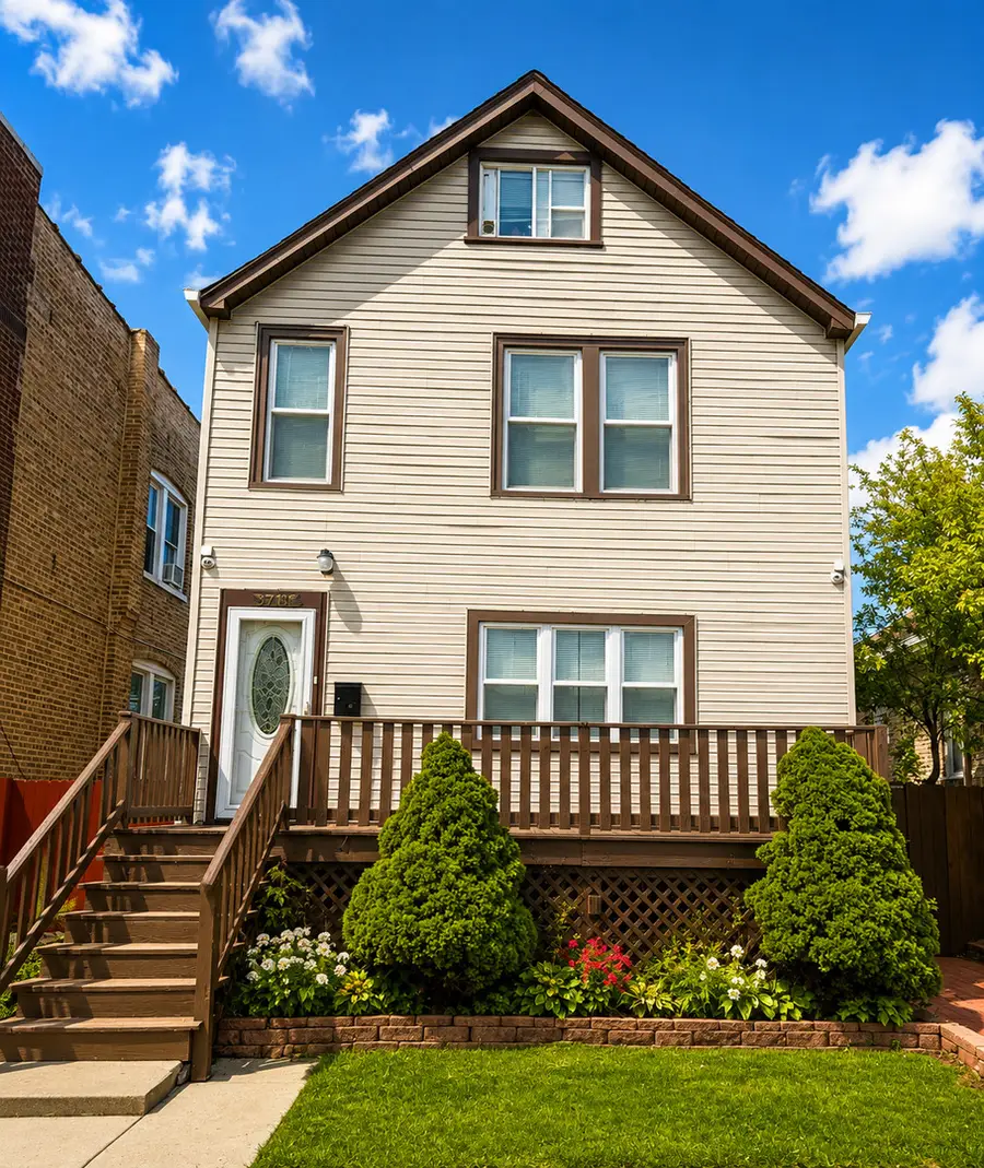 2711 N Marmora Avenue, Chicago, IL 60639 - #2
