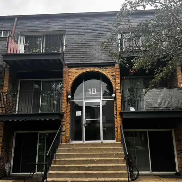 1B E Dundee Quarter Drive #104, Palatine, IL 60074