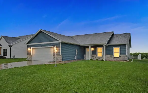 3704 Boulder Ridge Drive, Champaign, IL 61822
