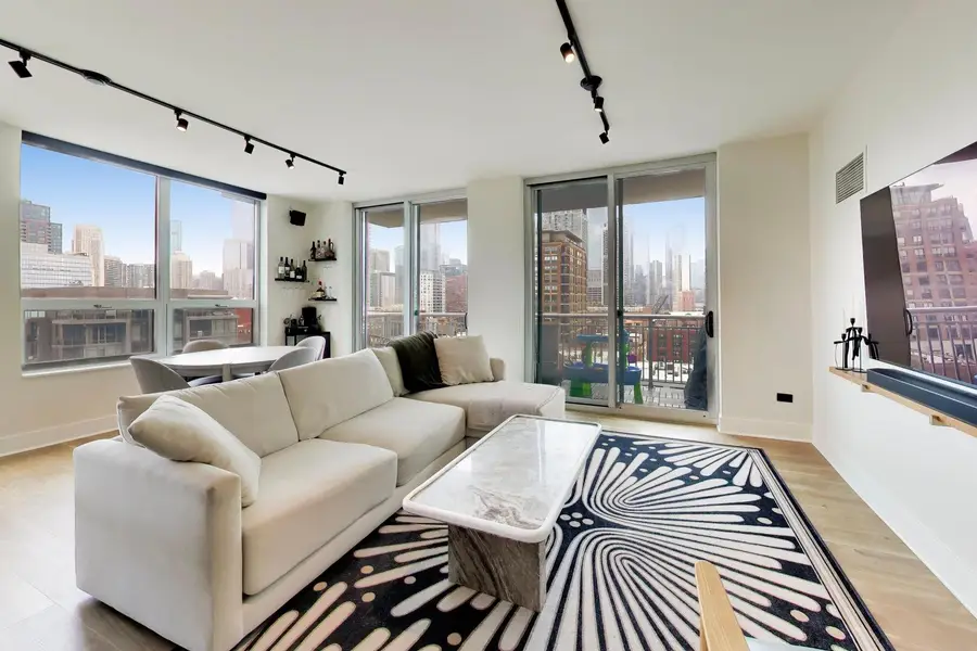 421 W Huron Street #1305, Chicago, IL 60654 - #2