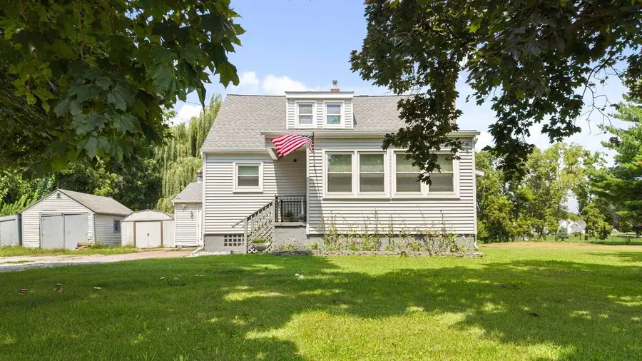11434 140th Street Place, Davenport, IA 52804 - #2