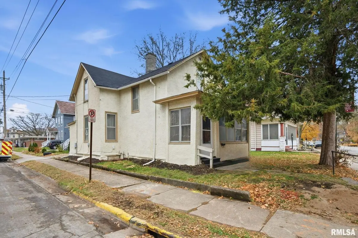 903 17th Street, Rock Island, IL 60201 - #1