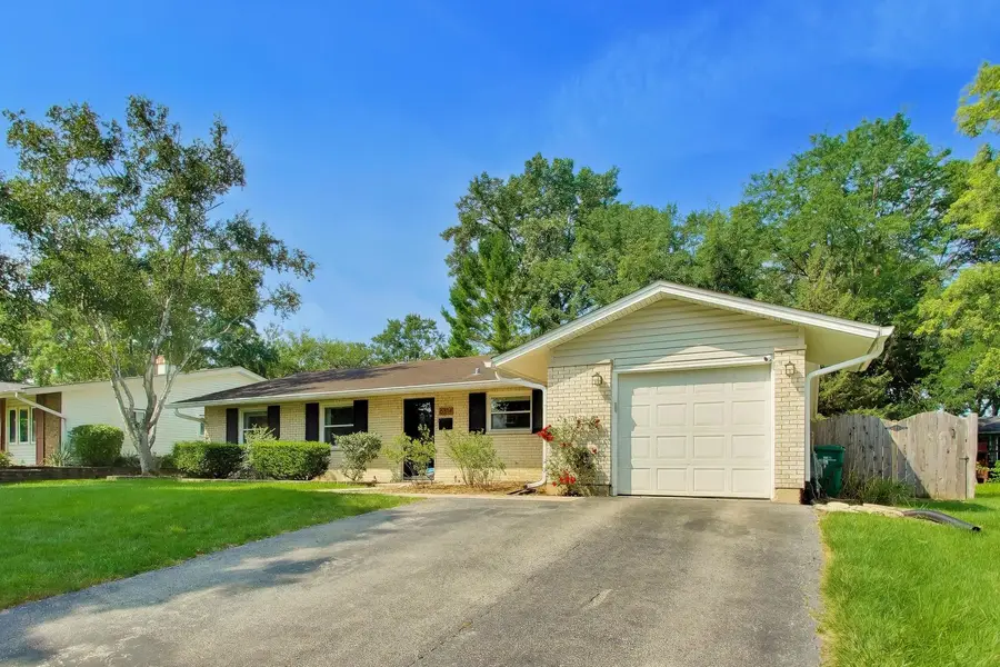 6314 Winston Drive, Woodridge, IL 60517 - #3