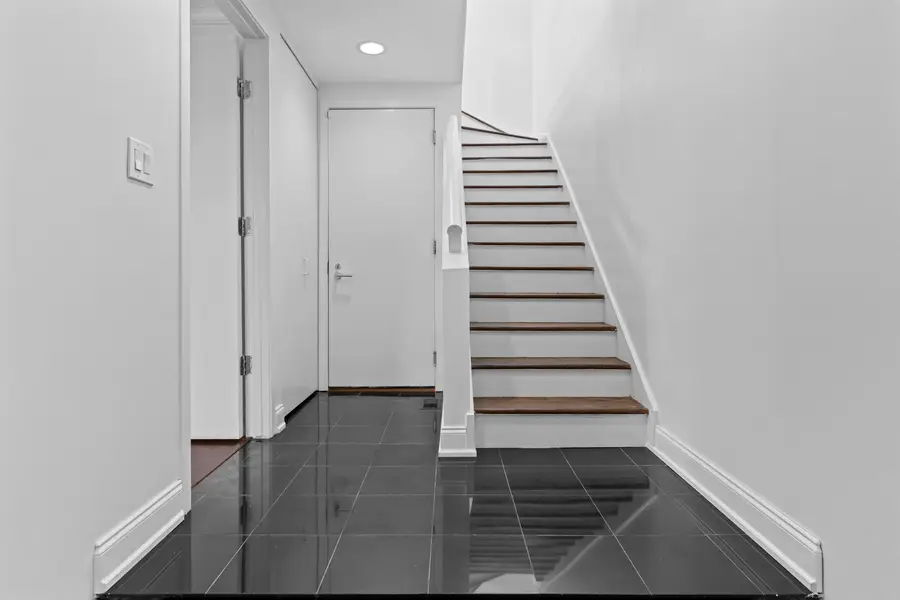 2826 N Talman Avenue #O, Chicago, IL 60618 - #3