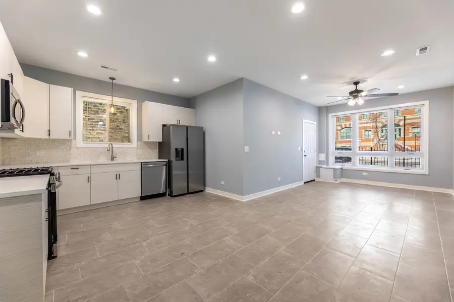 3031 W Warren Boulevard, Chicago, IL 60612 - #3