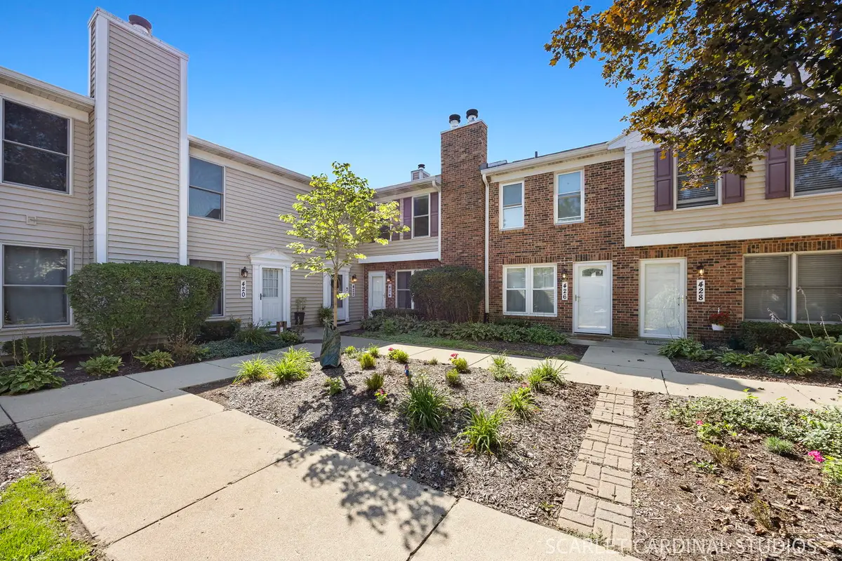 424 Kensington Court, Naperville, IL 60563 - #1