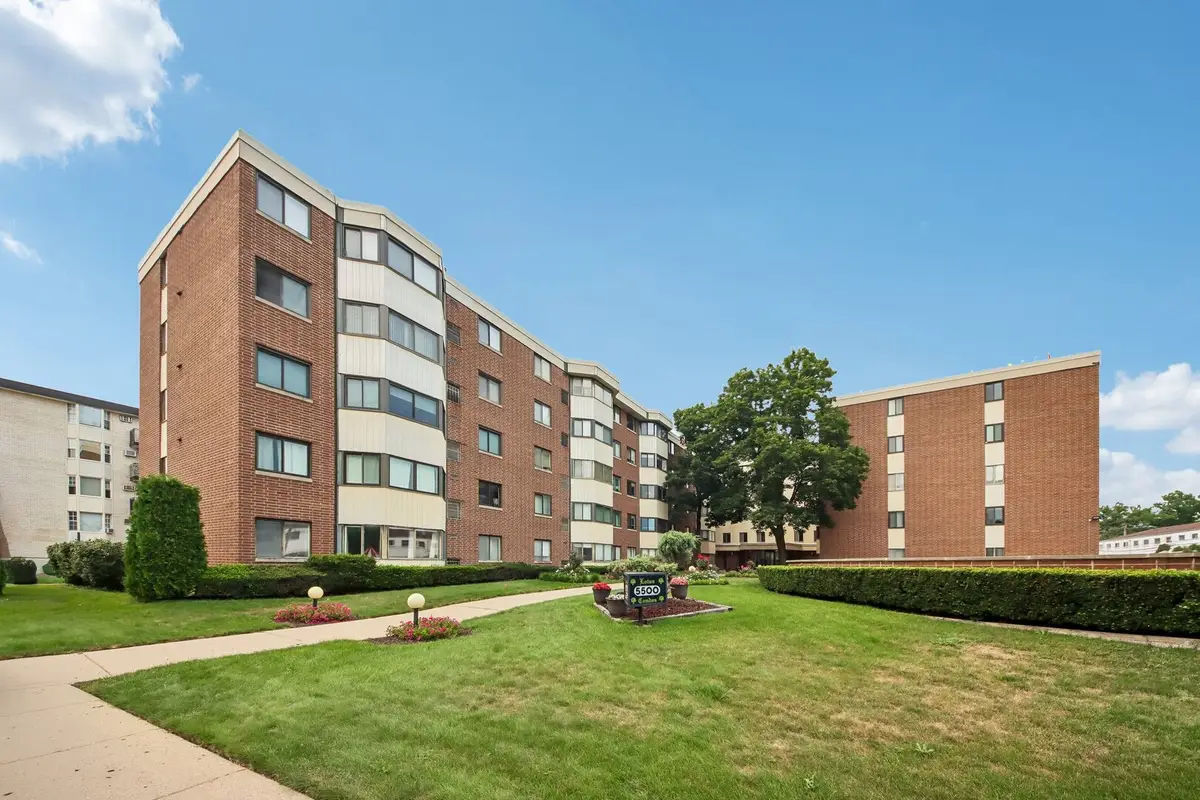 5500 Lincoln Avenue #107, Morton Grove, IL 60053 - #1