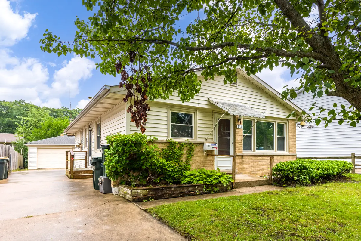 431 N Ridgemoor Avenue, Mundelein, IL 60060 - #1