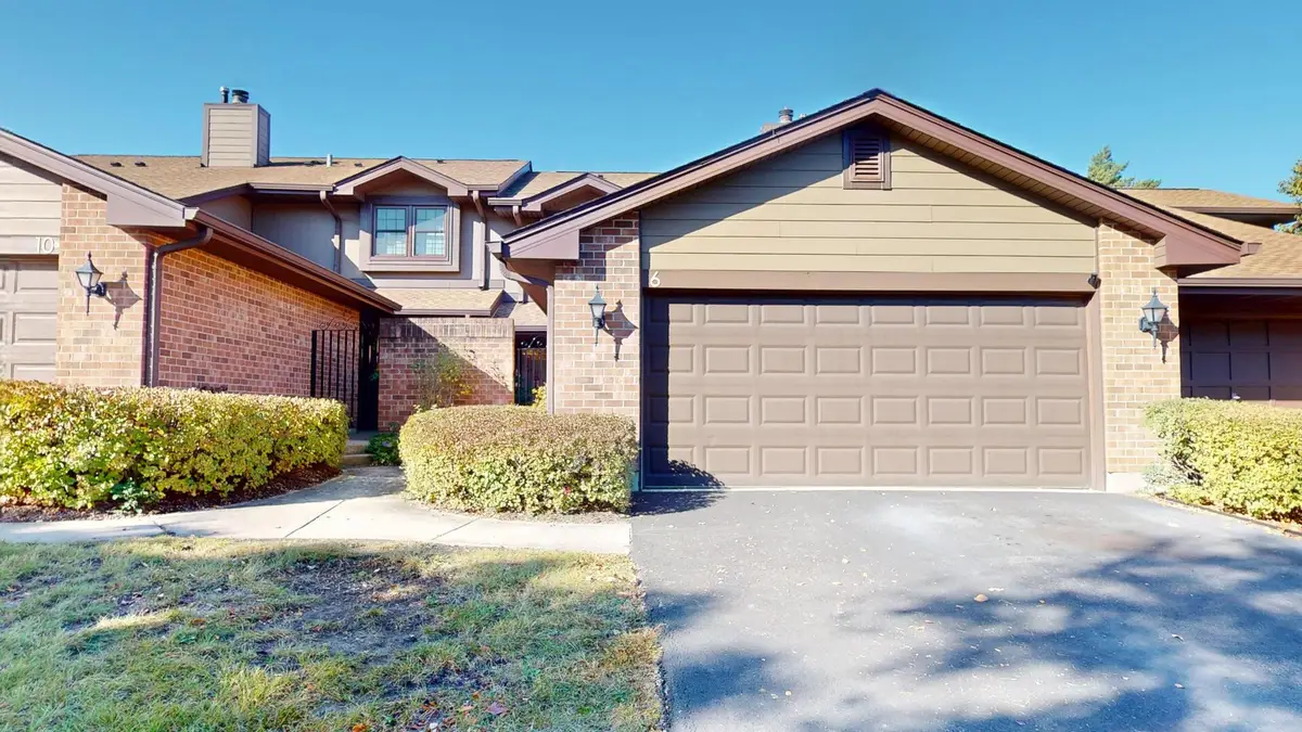6 Indian Trail Drive, Westmont, IL 60559 - #1