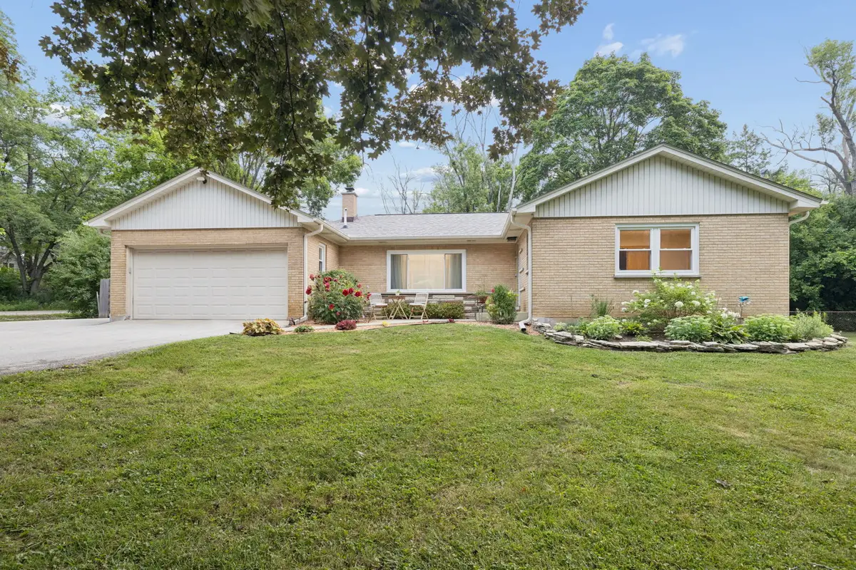 8165 Clarendon Hills Road, Willowbrook, IL 60527 - #1