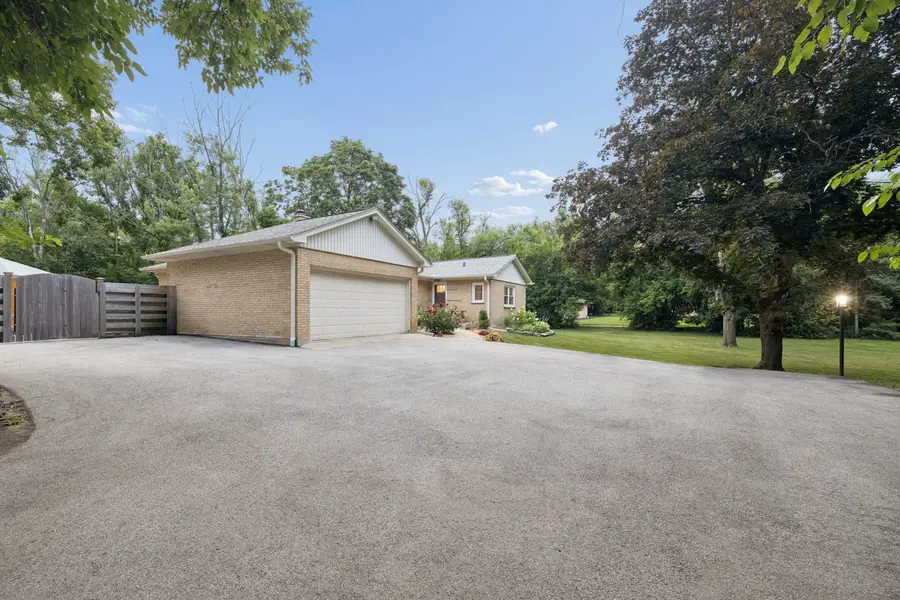 8165 Clarendon Hills Road, Willowbrook, IL 60527 - #3