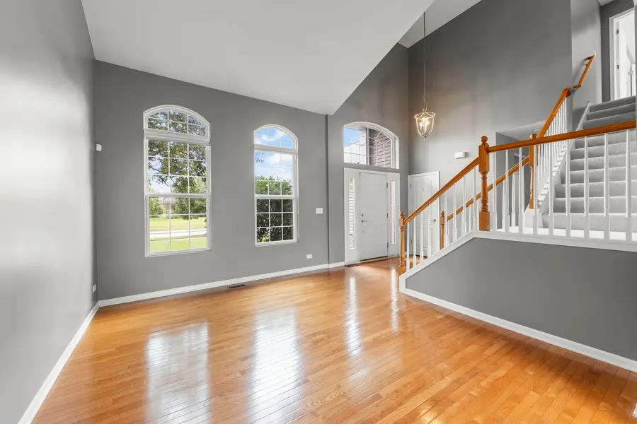 3111 Drury Lane, Carpentersville, IL 60110 - #3