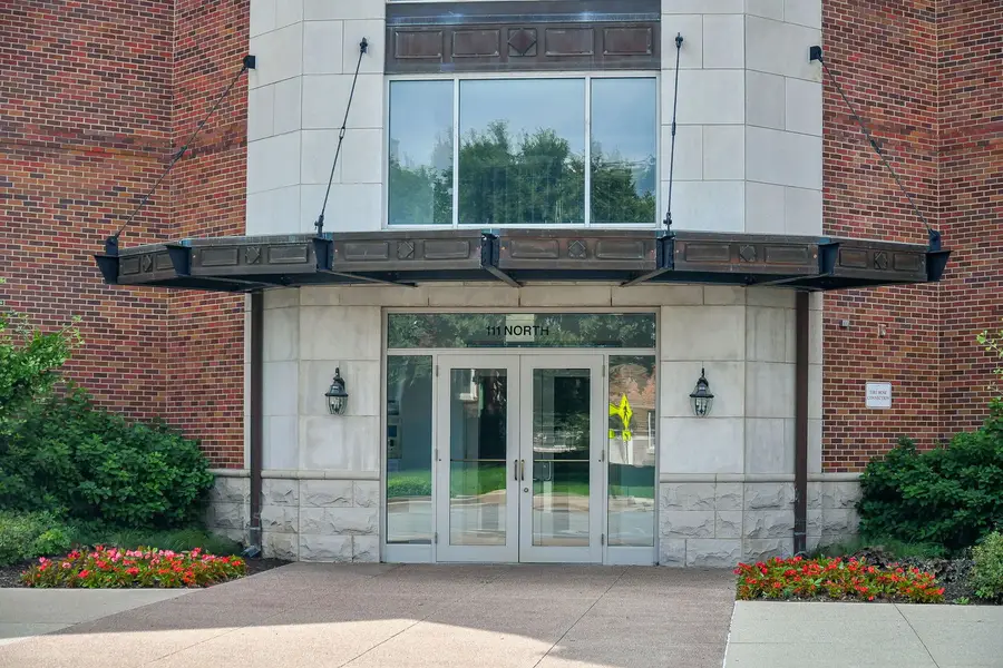 111 N Wheaton Avenue #103, Wheaton, IL 60187 - #2