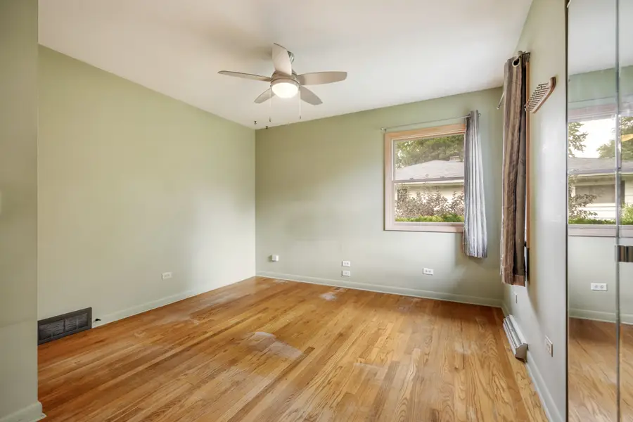 947 Diane Avenue, Elgin, IL 60123 - #3