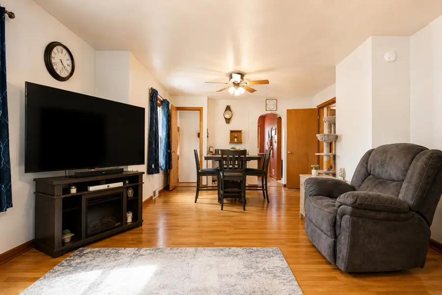 907 Cooper Street, Dixon, IL 61021 - #2