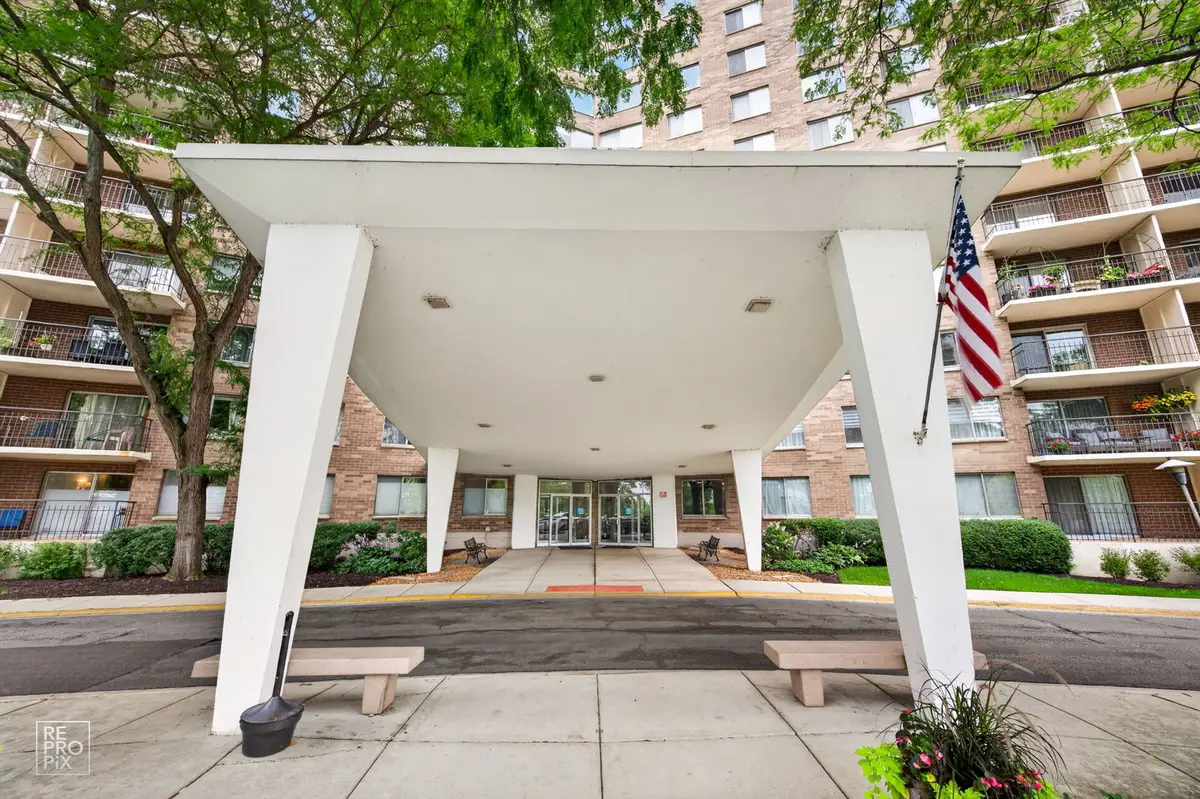 7141 N Kedzie Avenue #910, Chicago, IL 60645 - #1