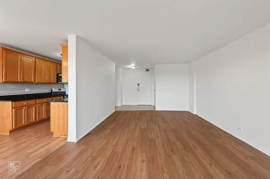 7141 N Kedzie Avenue #910, Chicago, IL 60645 - #3