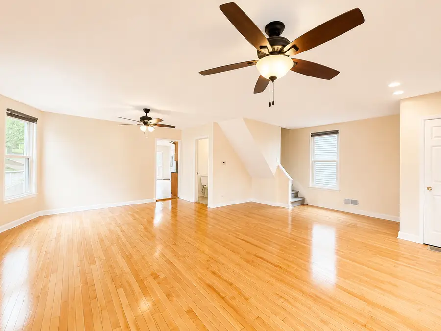 4857 W Berenice Avenue, Chicago, IL 60641 - #3