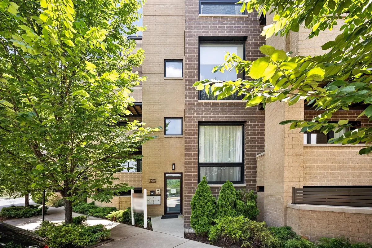 1203 W Superior Street #1B, Chicago, IL 60642 - #1